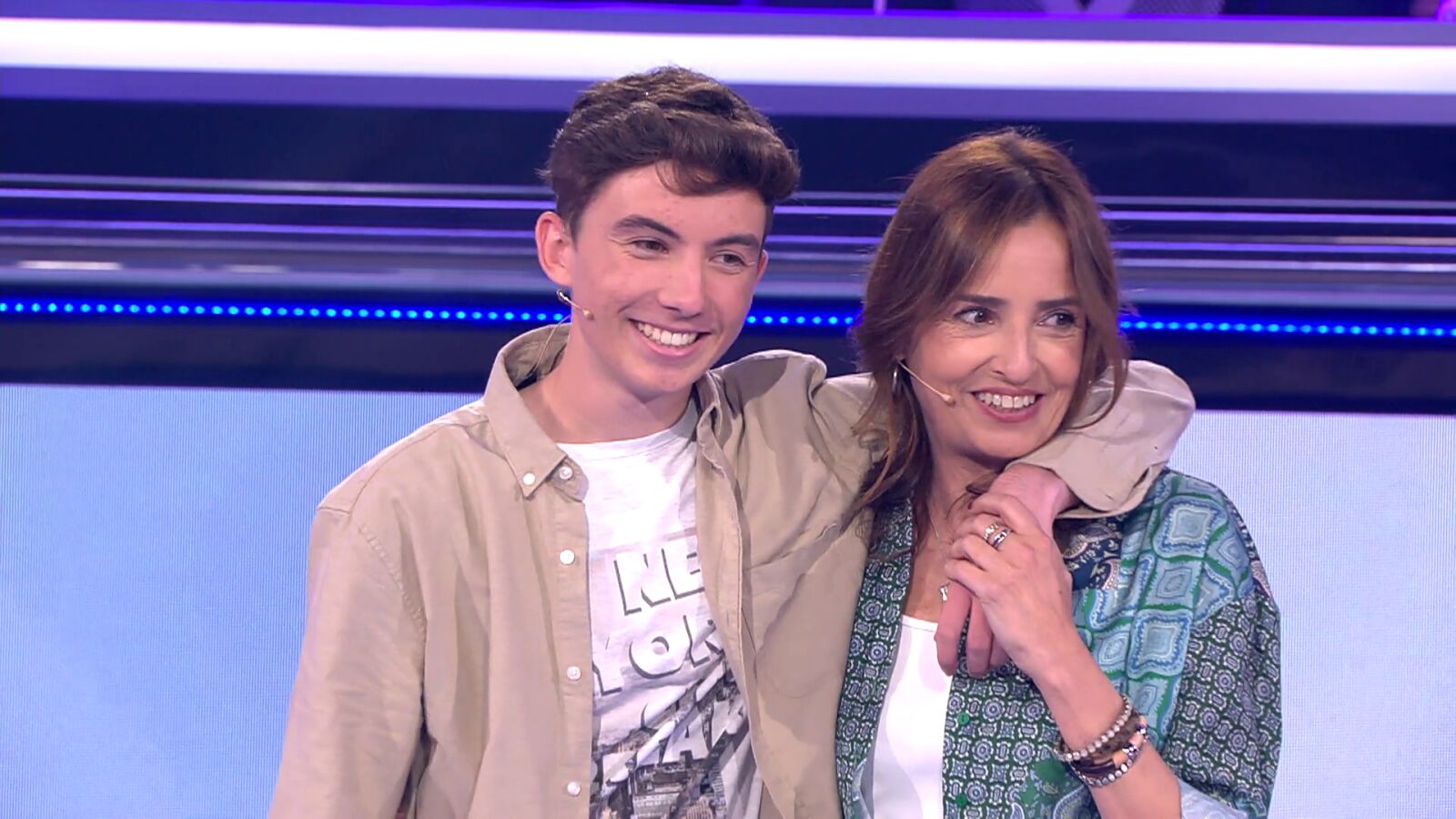 Mario y Ana hacen una inesperada apuesta en Atrapa un millón: ¿Velázquez pintó un móvil en Las Meninas?