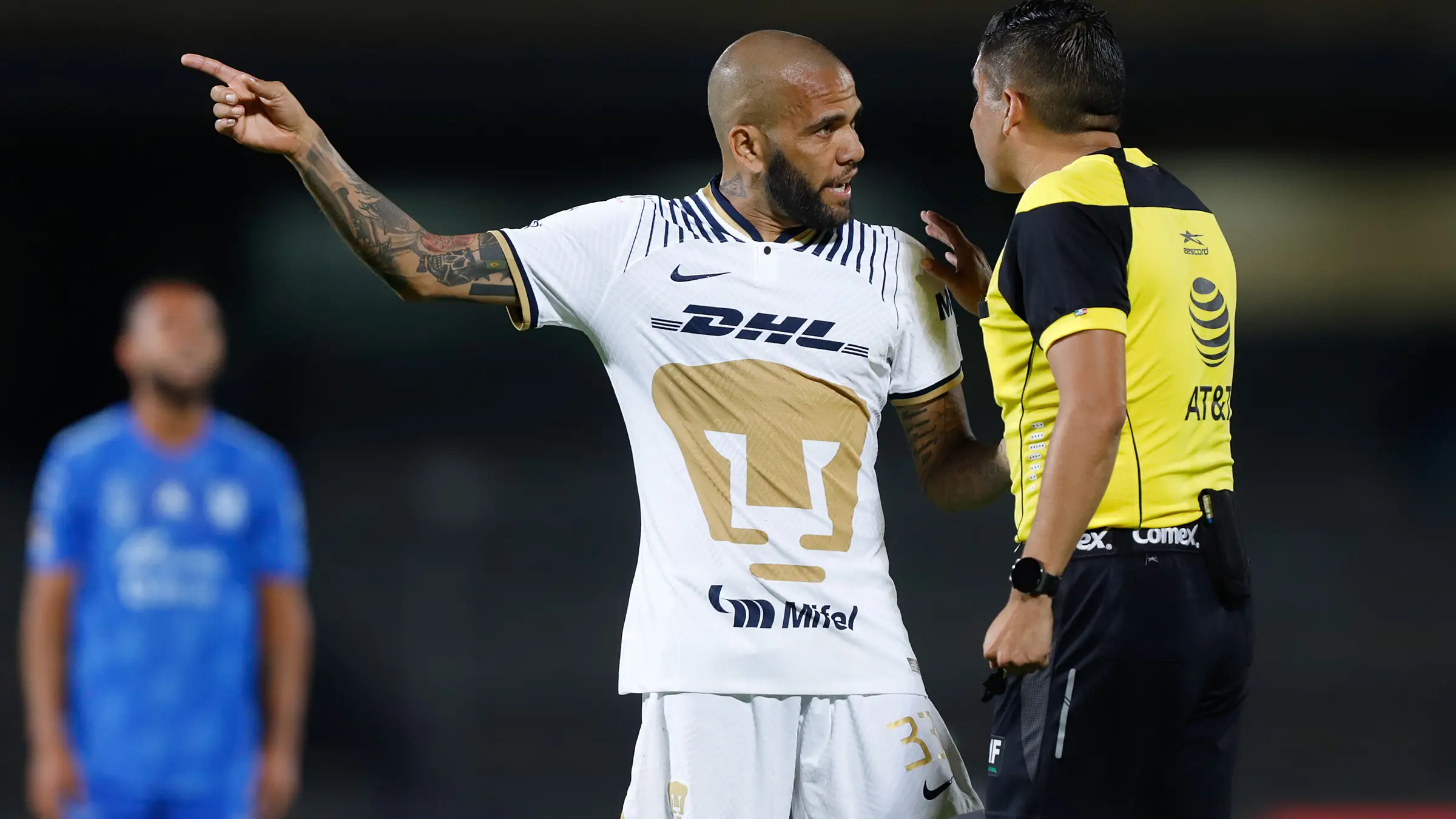 Dani Alves, en un partido con Pumas Dani Alves, en un partido con Pumas