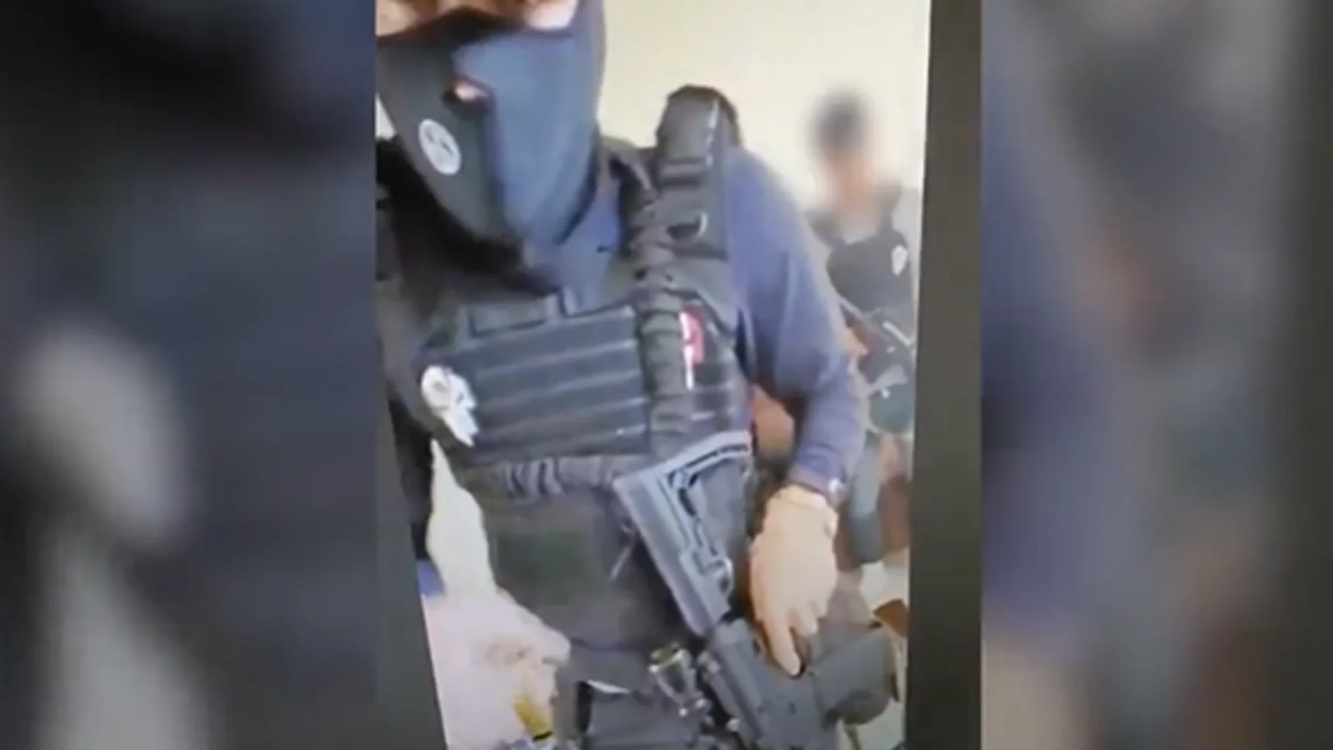 La Guardia Civil detiene a 22 personas por extorsionar y amenazar a clientes de prostitutas