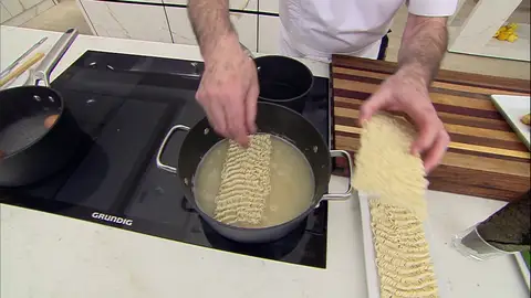 Introduce los fideos Introduce los fideos