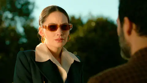 Betül consigue el veneno para Çolak… ¿Se atreverá a matarle? Betül consigue el veneno para Çolak… ¿Se atreverá a matarle?