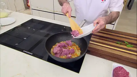 Añade la carne Añade la carne