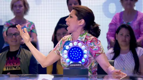 ¡Tándem perfecto! Alicia Borrachero y Jaime Nava se cuelan en ‘La puerta de Alcalá’ como Mecano ¡Tándem perfecto! Alicia Borrachero y Jaime Nava se cuelan en ‘La puerta de Alcalá’ como Mecano