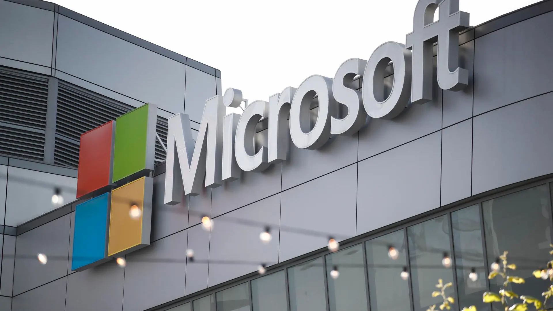 Millones de usuarios afectados por una caída mundial de Microsoft Millones de usuarios afectados por una caída mundial de Microsoft