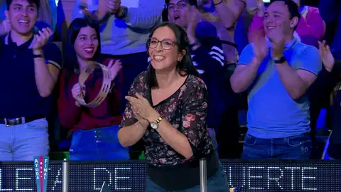 ¡Tremendo! El bote de Tamara de casi 2.000 euros desata la locura en ‘La ruleta de la suerte’ ¡Tremendo! El bote de Tamara de casi 2.000 euros desata la locura en ‘La ruleta de la suerte’