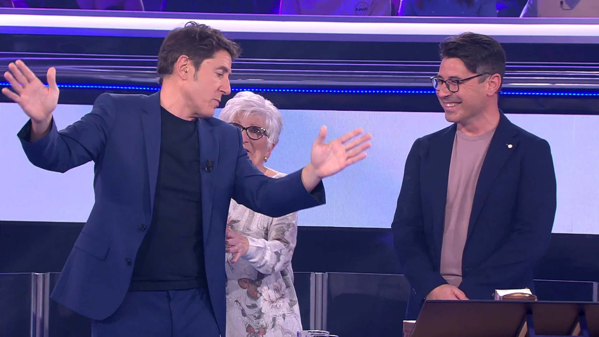 &iexcl;De pel&iacute;cula! Manel Fuentes y Vicenta recrean la escena m&aacute;s famosa de &lsquo;El Rey Le&oacute;n&rsquo; 