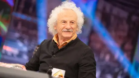 La ternura de Rafael Álvarez, "El Brujo", conquista 'El Hormiguero': "En mis shows también hablo de Shakira" La ternura de Rafael Álvarez, "El Brujo", conquista 'El Hormiguero': "En mis shows también hablo de Shakira"