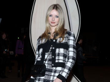 Apple Martin, la hija de Gwyneth Paltrow, en la Semana de la Moda de París