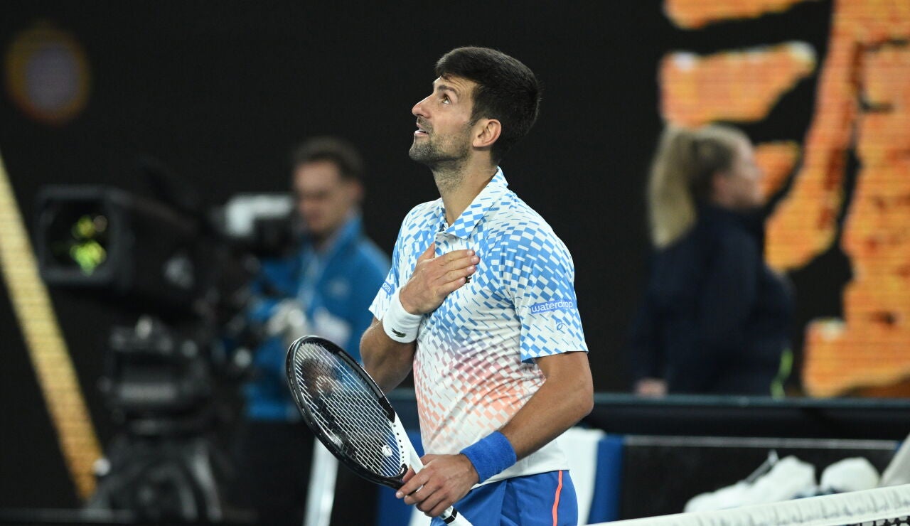 Novak Djokovic celebra su victoria ante Rublev