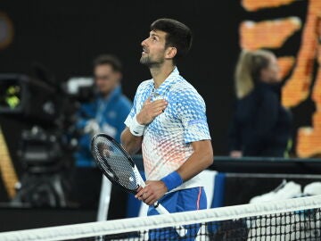 Novak Djokovic celebra su victoria ante Rublev
