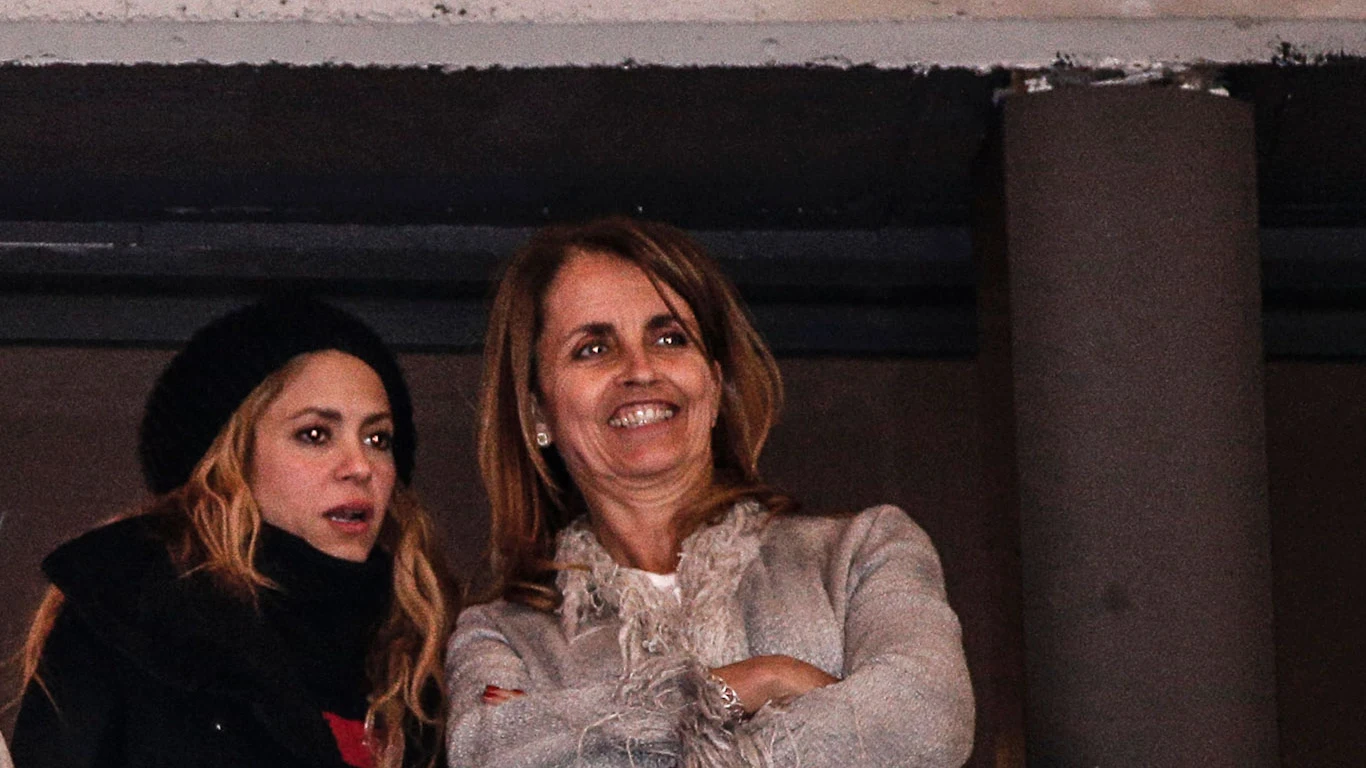 Shakira y su suegra Montserrat Bernabeu Shakira y su suegra Montserrat Bernabeu