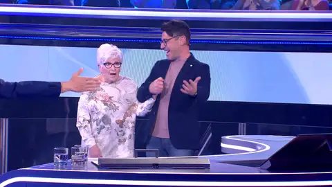 A cara o cruz: Vicenta y Toni consiguen los 50.000 euros más valientes de ‘Atrapa un millón’ A cara o cruz: Vicenta y Toni consiguen los 50.000 euros más valientes de ‘Atrapa un millón’