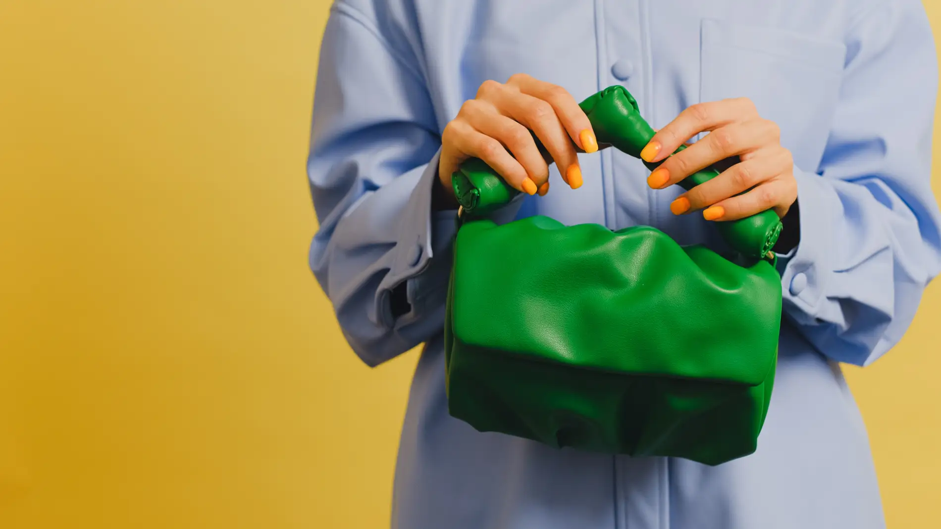 Bolso de mano verde