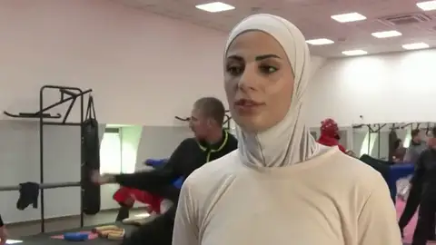 Julyana Al-Sadeq, la primera mujer árabe en liderar el ranking mundial de Taekwondo Julyana Al-Sadeq, la primera mujer árabe en liderar el ranking mundial de Taekwondo