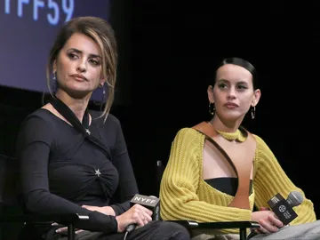 Penélope Cruz y Milena Smit Penélope Cruz y Milena Smit