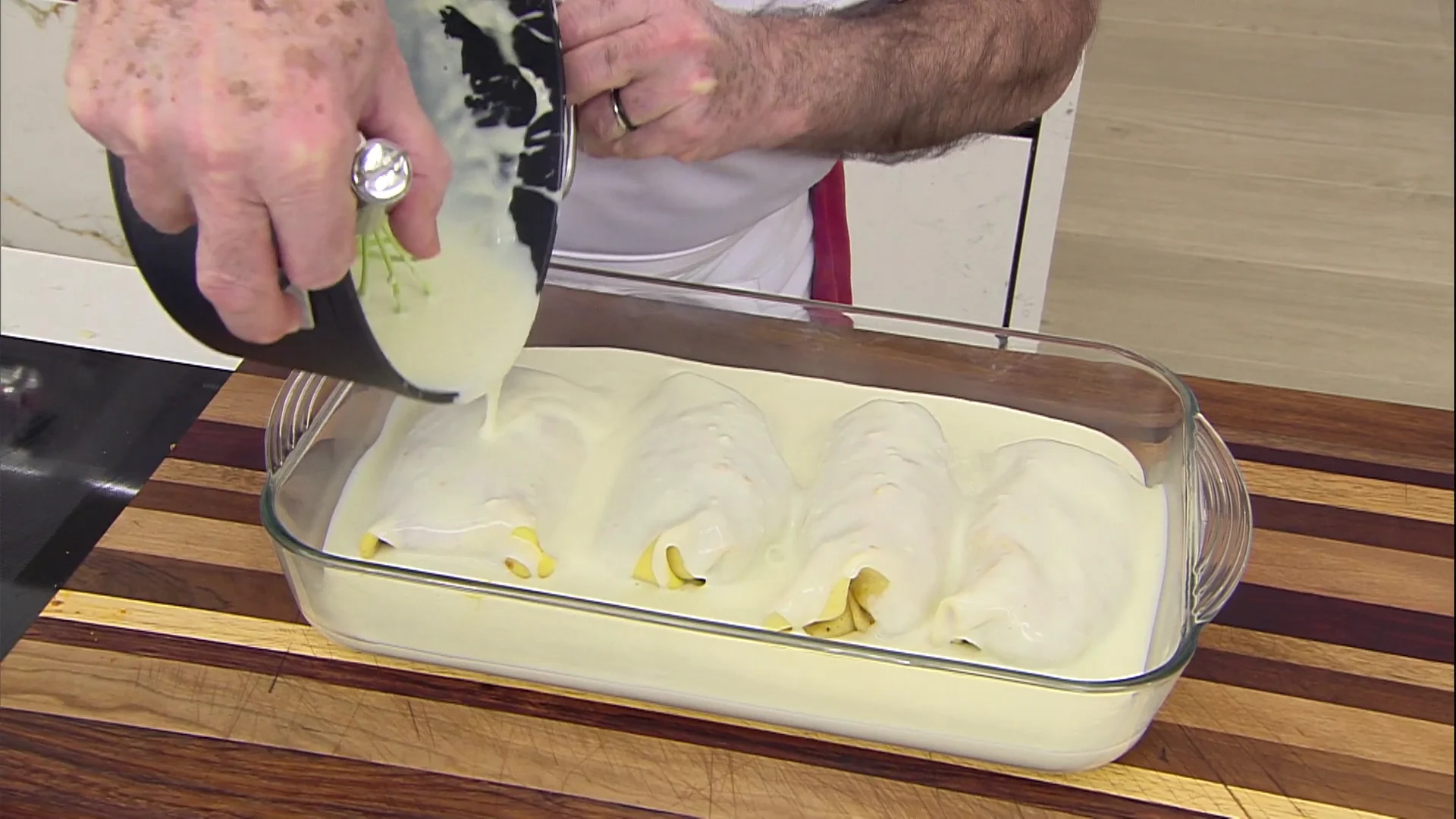 Una bechamel b&aacute;sica para cualquier receta, la clave de Karlos Argui&ntilde;ano