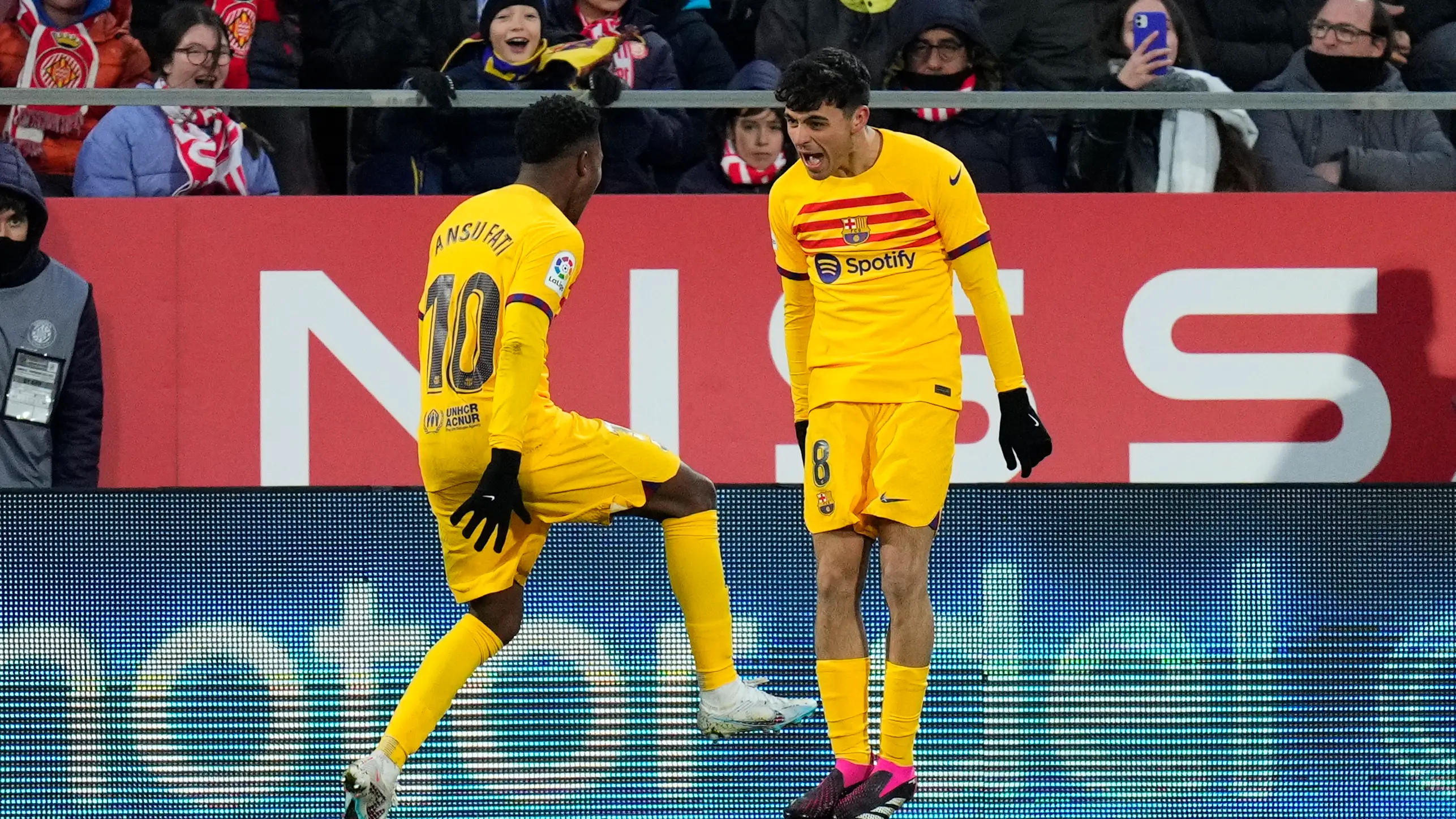 Pedri celebra su gol ante el Girona en Montilivi