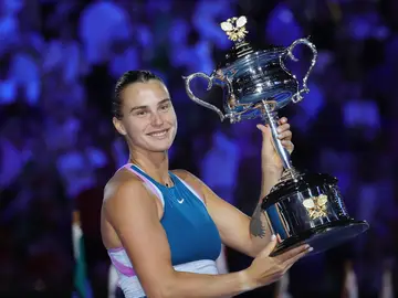 Aryna Sabalenka levanta el trofeo del Open de Australia 2023 Aryna Sabalenka levanta el trofeo del Open de Australia 2023