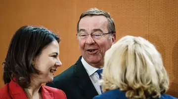 El ministro de Defensa alemán, junto a la ministra de Exteriores alemana