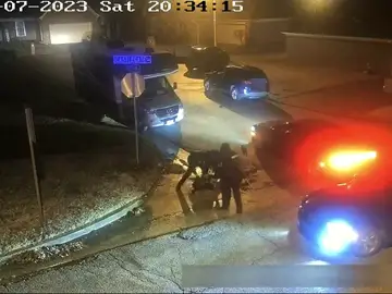 VÍDEO: la brutal paliza de unos policías a un joven en Memphis que acabó con su vida VÍDEO: la brutal paliza de unos policías a un joven en Memphis que acabó con su vida