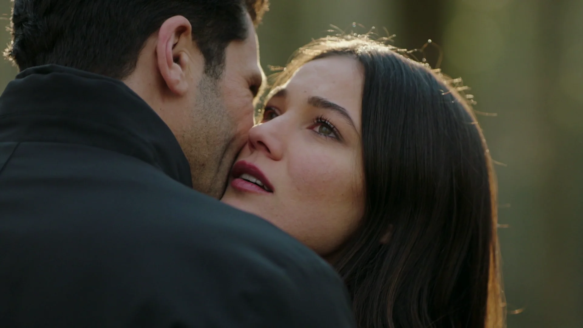Ceylin, a punto de besar a Ilgaz, se queda muy sorprendida con su reacción: “¿Me acabas de rechazar?” Ceylin, a punto de besar a Ilgaz, se queda muy sorprendida con su reacción: “¿Me acabas de rechazar?”