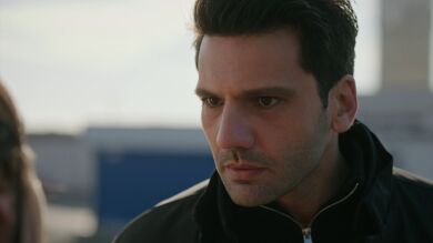 Ilgaz le confiesa la verdad a Ceylin: “He dimitido. Ya no soy fiscal” 