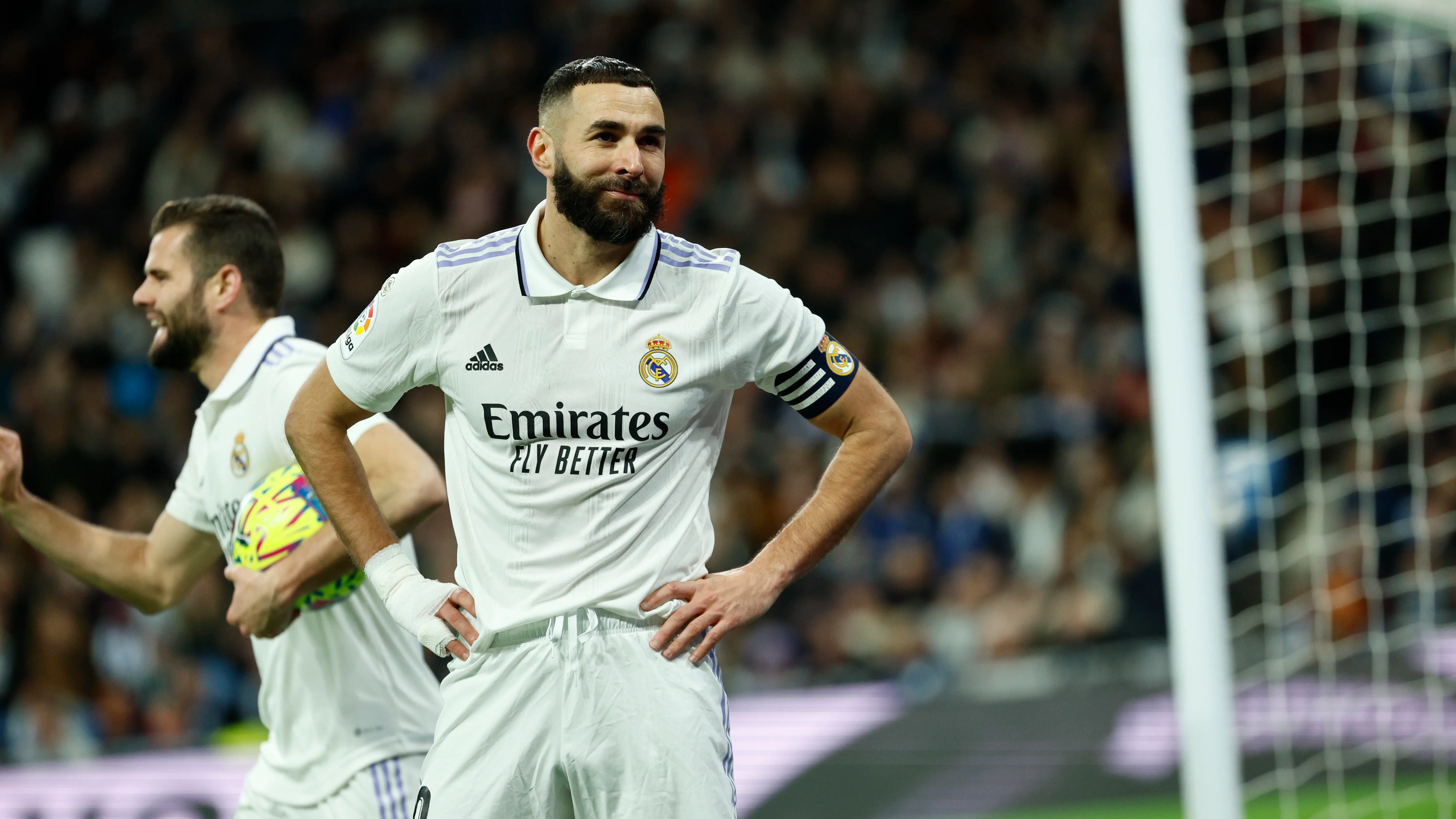 Benzema, desquiciado en una de las muchas oportunidades del Madrid en el Bernabéu Benzema, desquiciado en una de las muchas oportunidades del Madrid en el Bernabéu