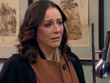 Cristina recibe el cariño de sus amigos mientras su madre se aleja de ella: “Estoy destrozada”