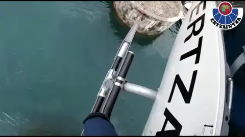 Un pescador avistó el cadáver flotando en el mar y alertó a los servicios de emergencias Un pescador avistó el cadáver flotando en el mar y alertó a los servicios de emergencias