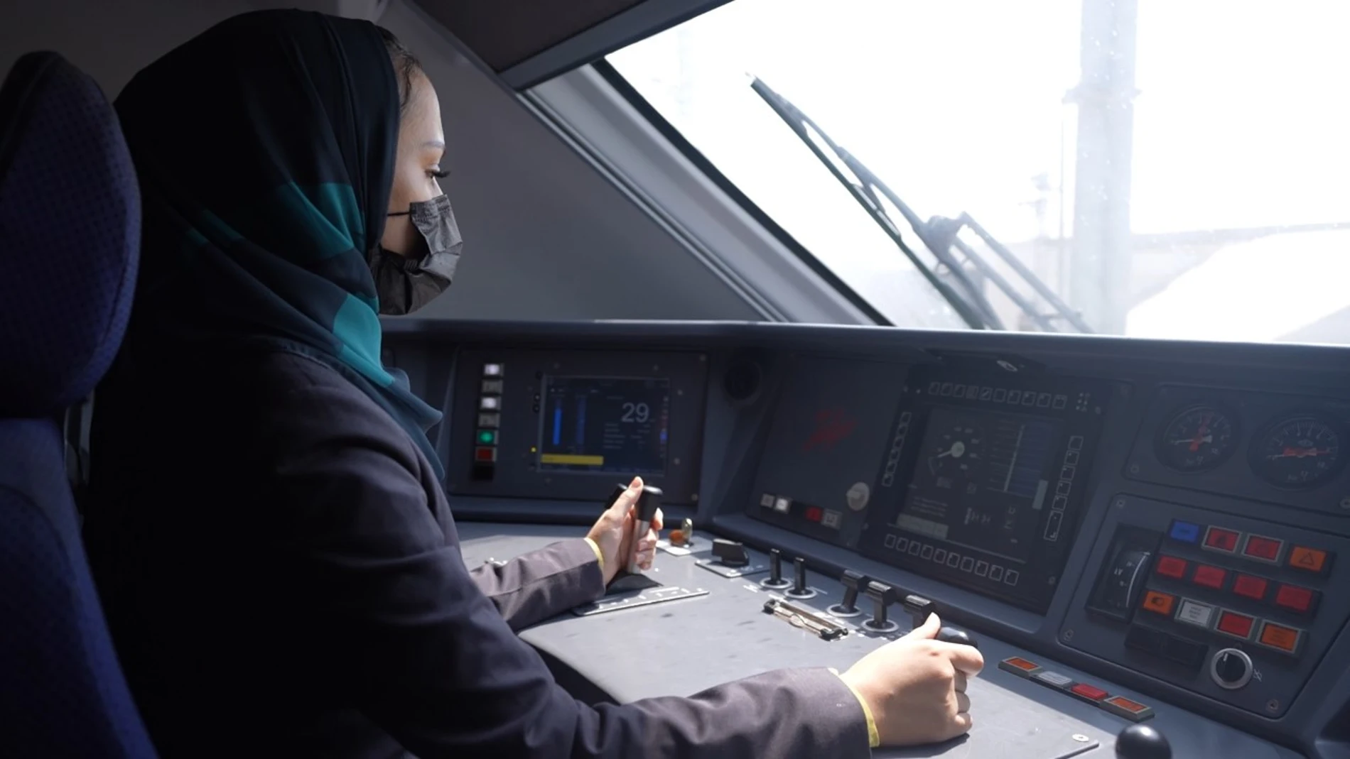 Las primeras mujeres maquinistas de Arabia Saudí se ponen a los mandos del AVE a La Meca