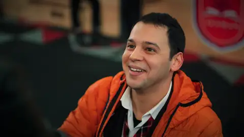 Oğulcan, sin palabras ante la proposición de Harika: "Te estoy pidiendo que salgamos juntos" Oğulcan, sin palabras ante la proposición de Harika: "Te estoy pidiendo que salgamos juntos"