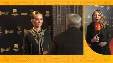 Victoria Federica recoge un premio de Roca Rey mientras el diestro torea en Perú: ¿Quedarán para dárselo?