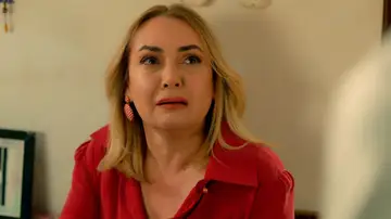 Sermin le roba a Leyla su amuleto… ¿Se ha convertido en una ladrona? Sermin le roba a Leyla su amuleto… ¿Se ha convertido en una ladrona?