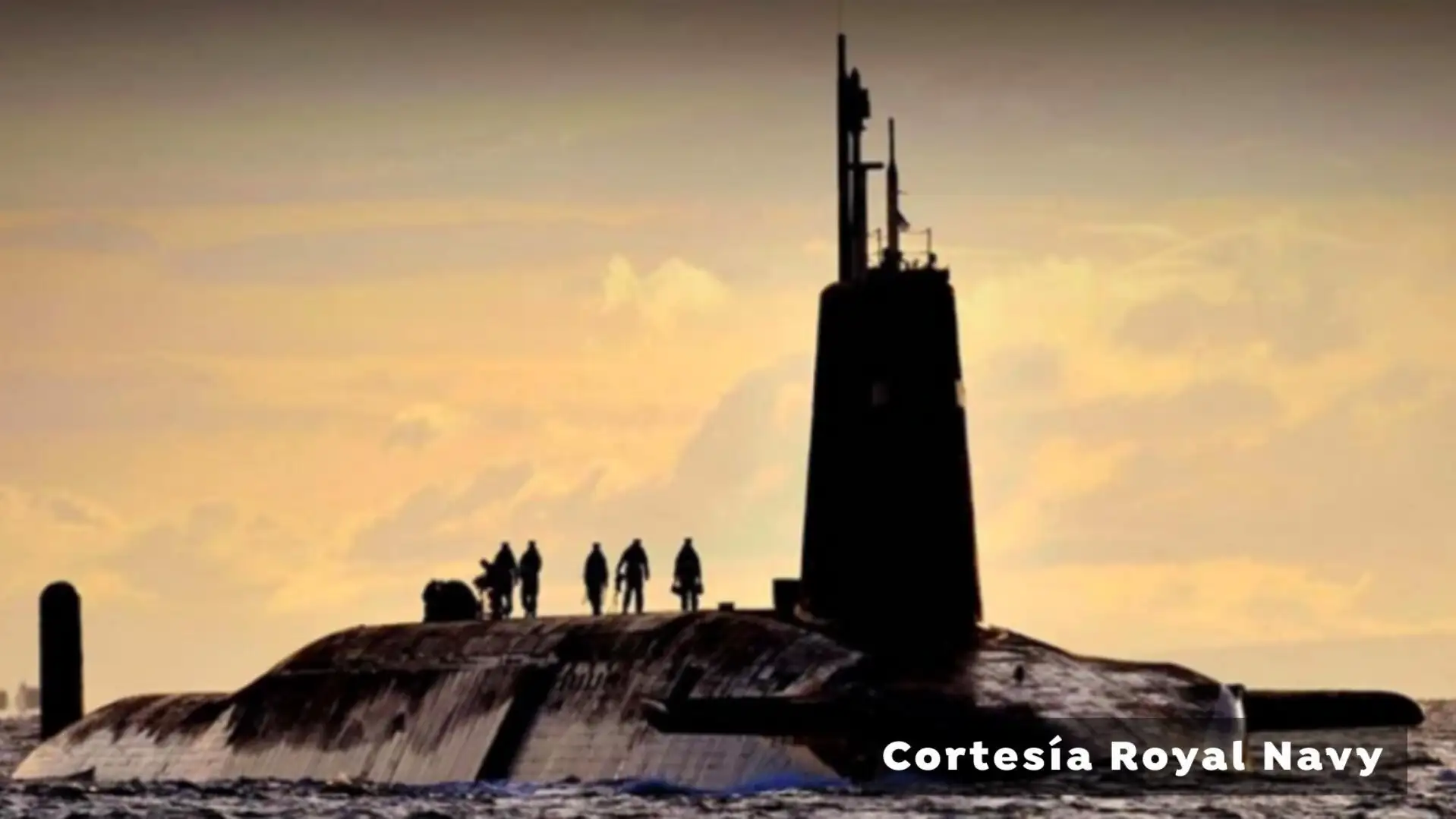 Repararon un submarino con pegamento 