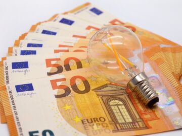 El precio de la luz para hoy, 2 de febrero, se sitúa en los 137 euros/MWh, el segundo registro más caro de 2023