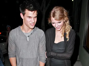 Taylor Lautner y Taylor Swift Taylor Lautner y Taylor Swift