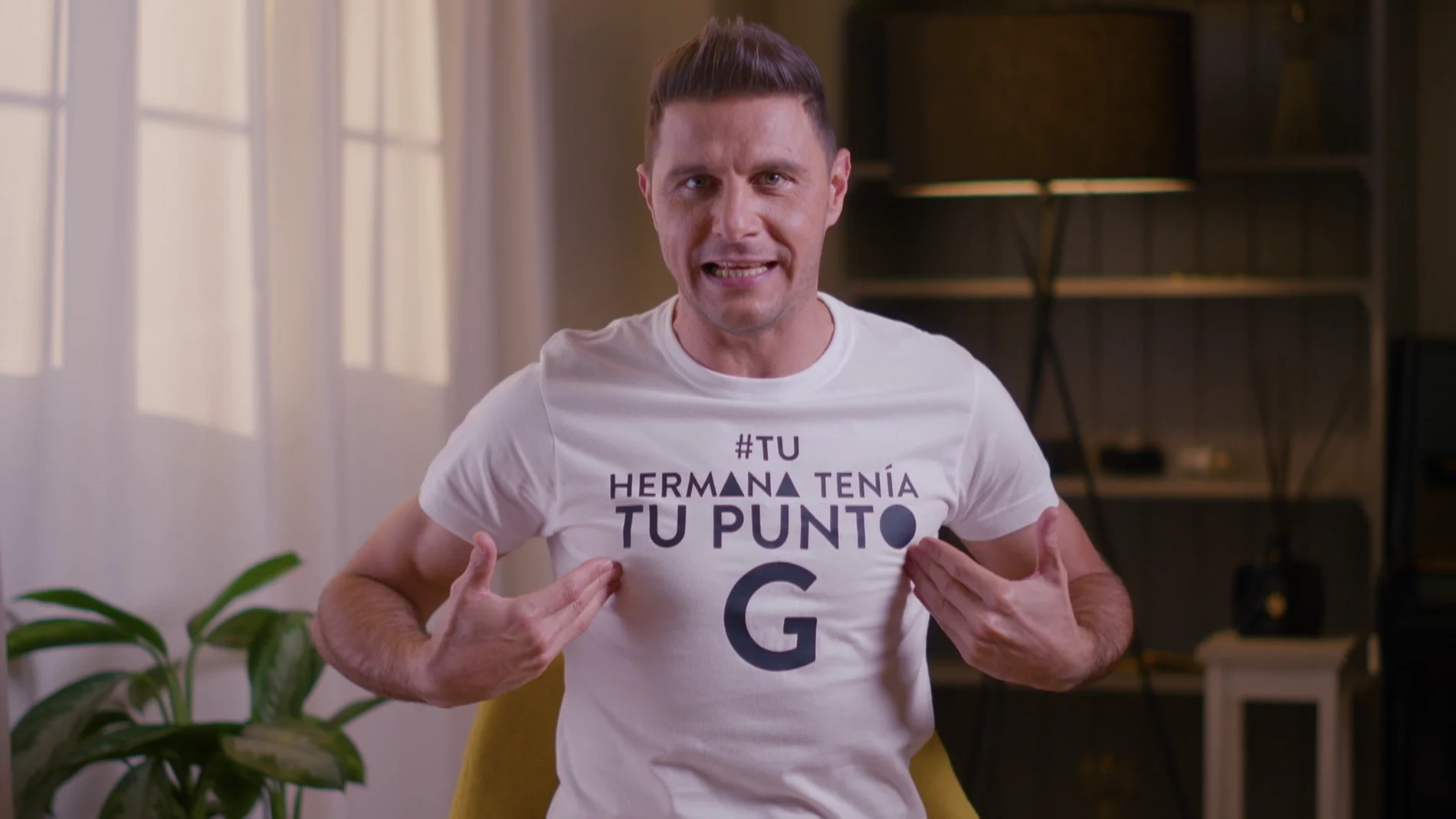 frecuencia Proporcional Perú Joaquín cumple su promesa con Ana Milán: “Aquí tienes tu camiseta, como tú  la querías”