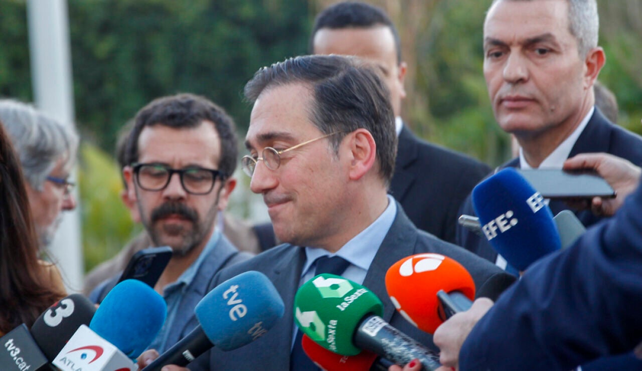 El ministro español de Exteriores, José Manuel Albares, ante los medios de comunicación