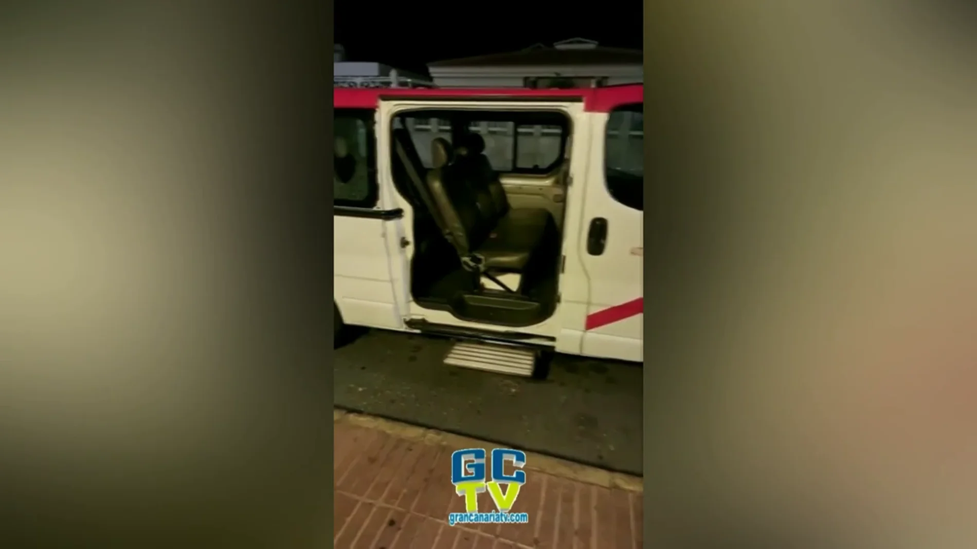 El turista deberá pagar 4.500 euros por "arrancar de cuajo" la puerta de un taxi