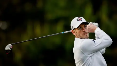 Gareth Bale ejecuta un drive durante su estreno en el Pebble Beach Pro-Am Gareth Bale ejecuta un drive durante su estreno en el Pebble Beach Pro-Am