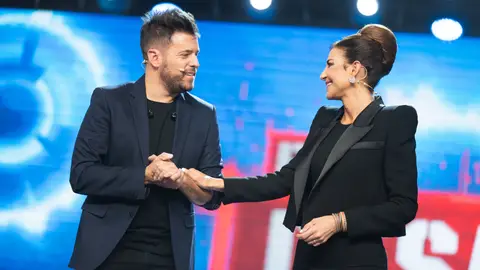 Mariló Montero tras su desafío con Pablo López: “Es de kamikazes tocar el piano contigo” Mariló Montero tras su desafío con Pablo López: “Es de kamikazes tocar el piano contigo”
