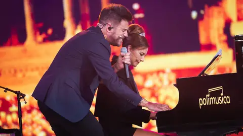 ¡Pura emoción! Pablo López y Mariló Montero interpretan ‘Vi’ al piano en ‘El Desafío’ ¡Pura emoción! Pablo López y Mariló Montero interpretan ‘Vi’ al piano en ‘El Desafío’