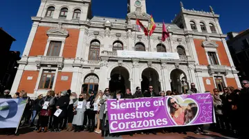 Concentración en Valladolid por el asesinato de Paloma Pinedo y su hija de ocho años, India Concentración en Valladolid por el asesinato de Paloma Pinedo y su hija de ocho años, India