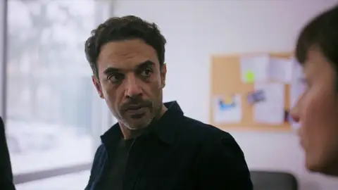 ¡Ilgaz, nuevo sospechoso de la muerte de Engin!: ¿Podrá demostrar su inocencia? ¡Ilgaz, nuevo sospechoso de la muerte de Engin!: ¿Podrá demostrar su inocencia?