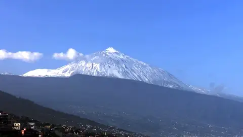 El vídeo de la nieve en Tenerife y La Palma El vídeo de la nieve en Tenerife y La Palma