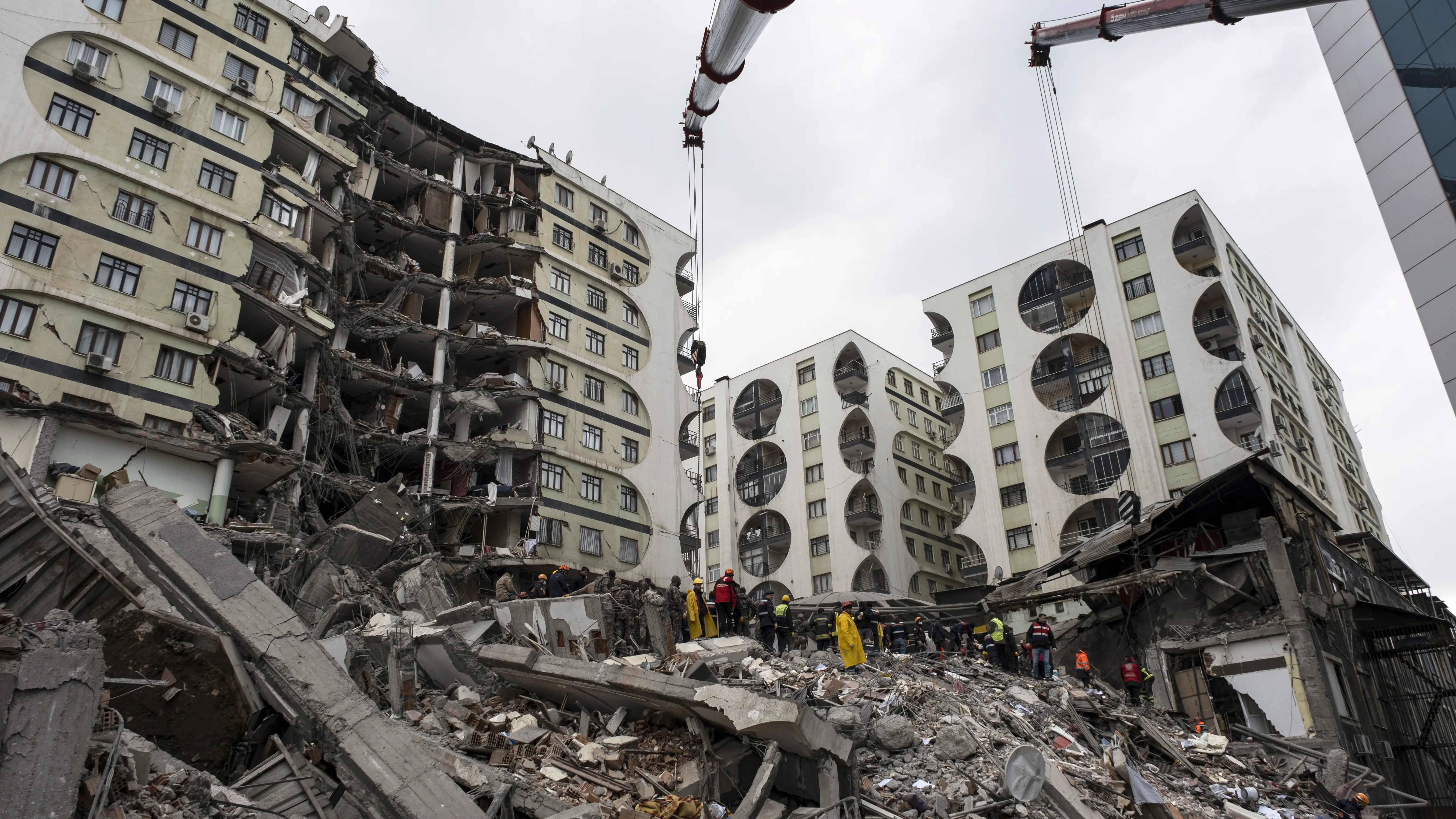 Imagenes de edificios destruidos en Turqu&iacute;a 