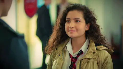 La reconciliación más esperada: ¡Berk y Aybike hacen las paces! La reconciliación más esperada: ¡Berk y Aybike hacen las paces!