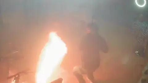 Explota un patinete eléctrico en una peluquería Explota un patinete eléctrico en una peluquería