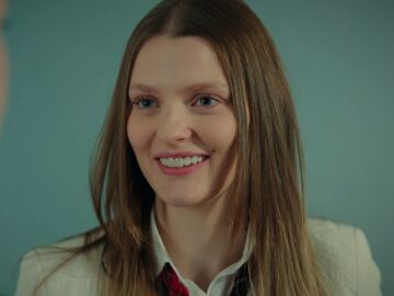 Harika tiene un plan: &iexcl;Quiere que su madre empiece una relaci&oacute;n con su jefe! 