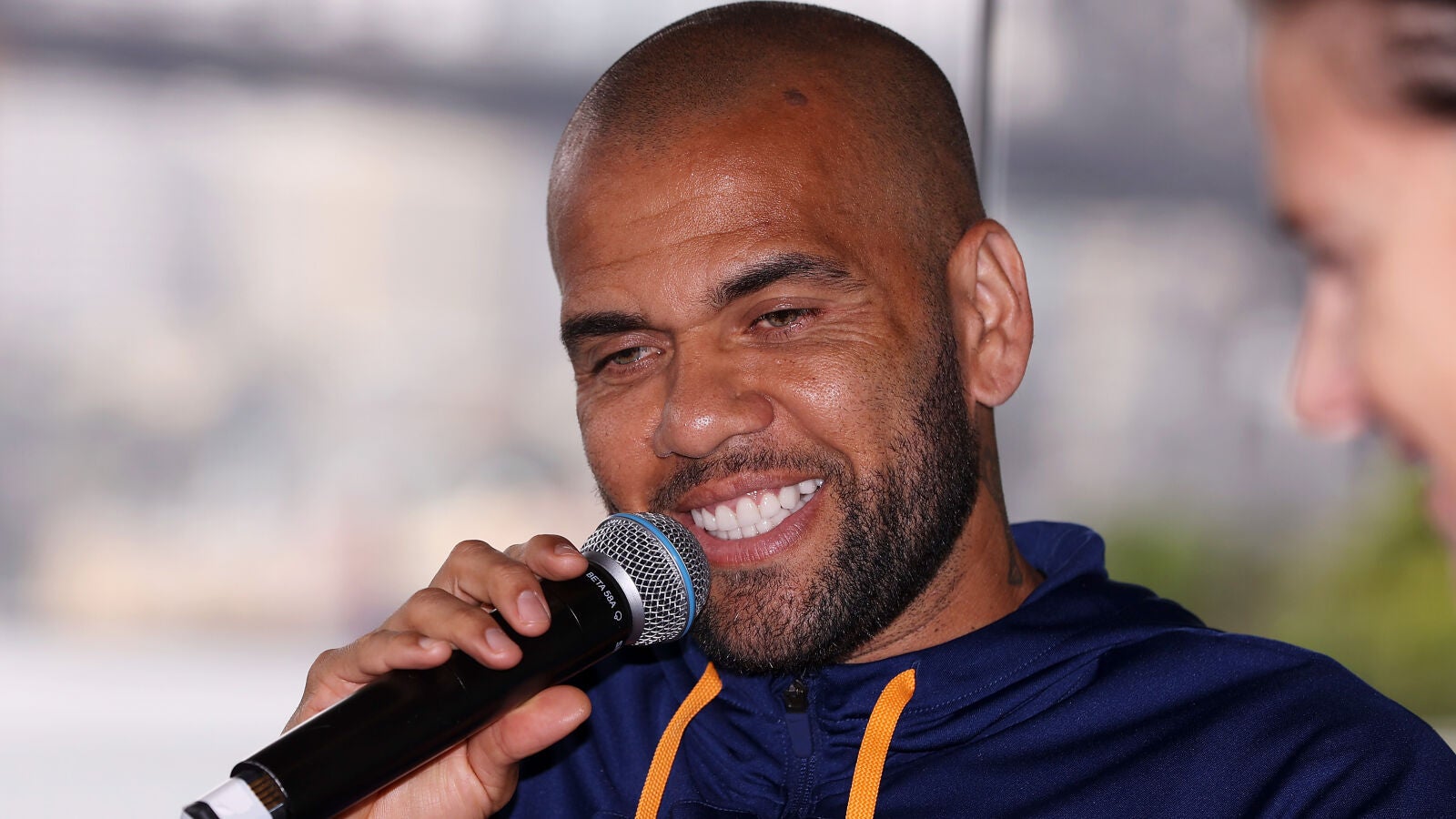 La defensa de Dani Alves reconoce por primera vez que hubo penetración en el baño de la discoteca 